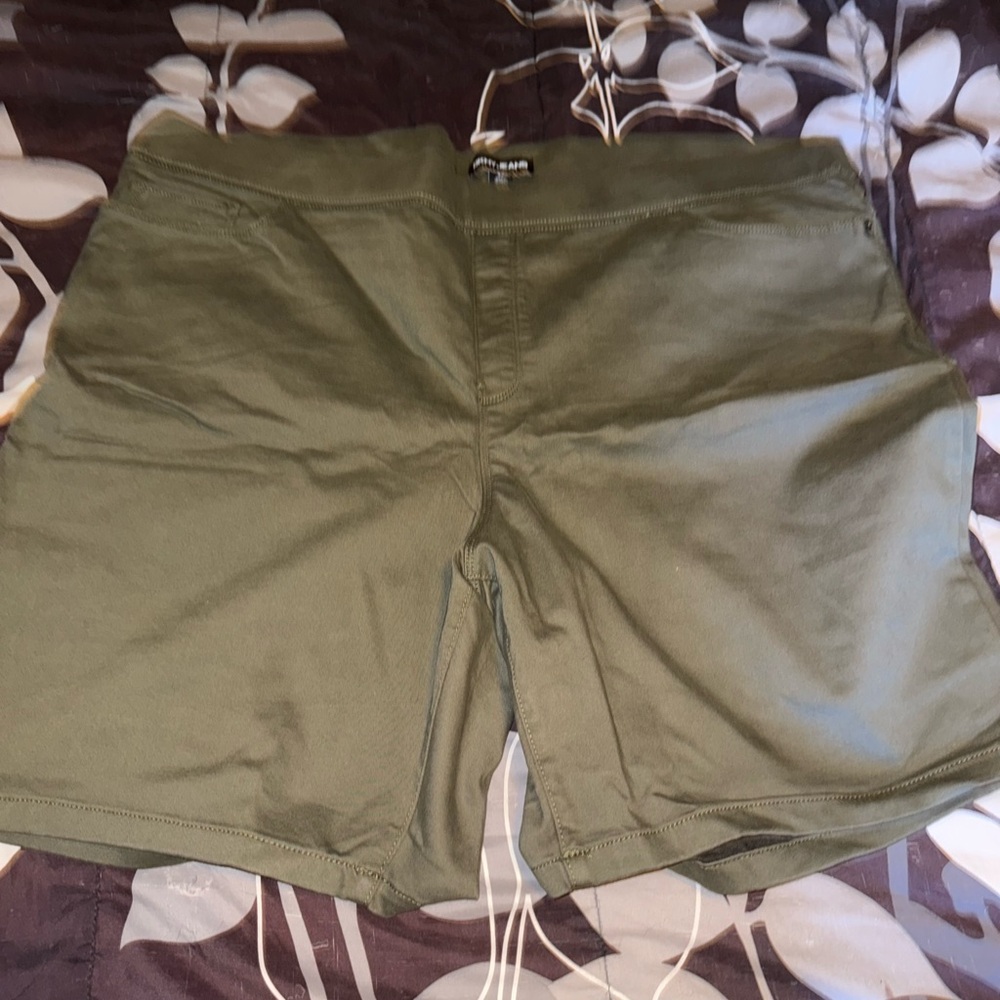 DKNY Olive Casual Shorts
